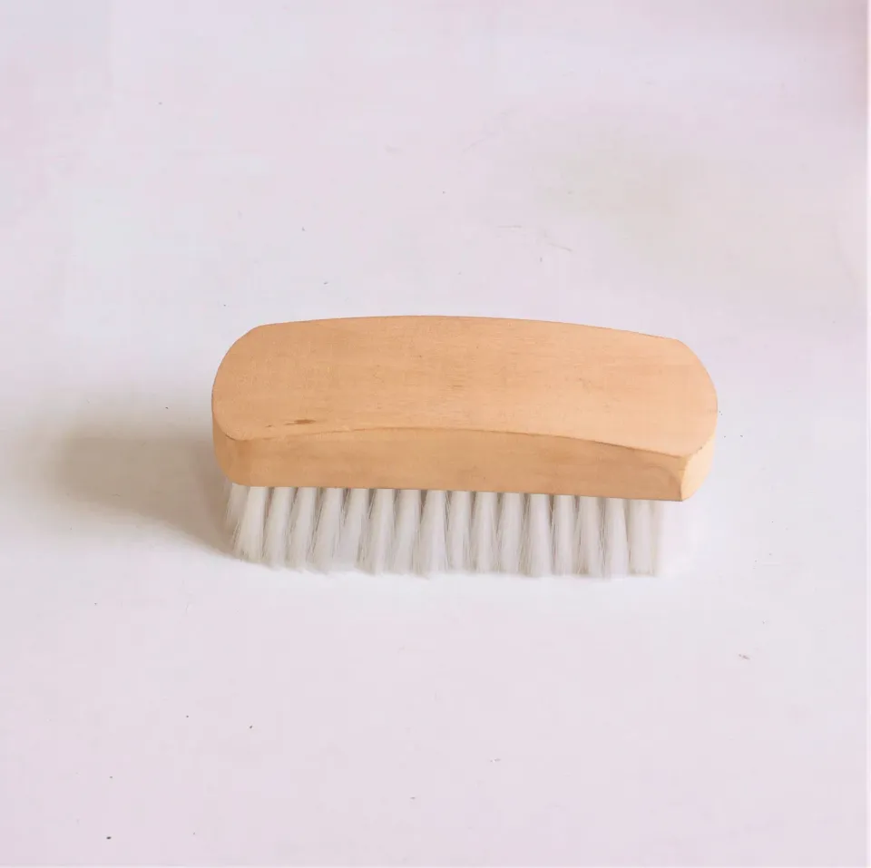 TuffRider Face Brush gezichtborstel houten grip zacht