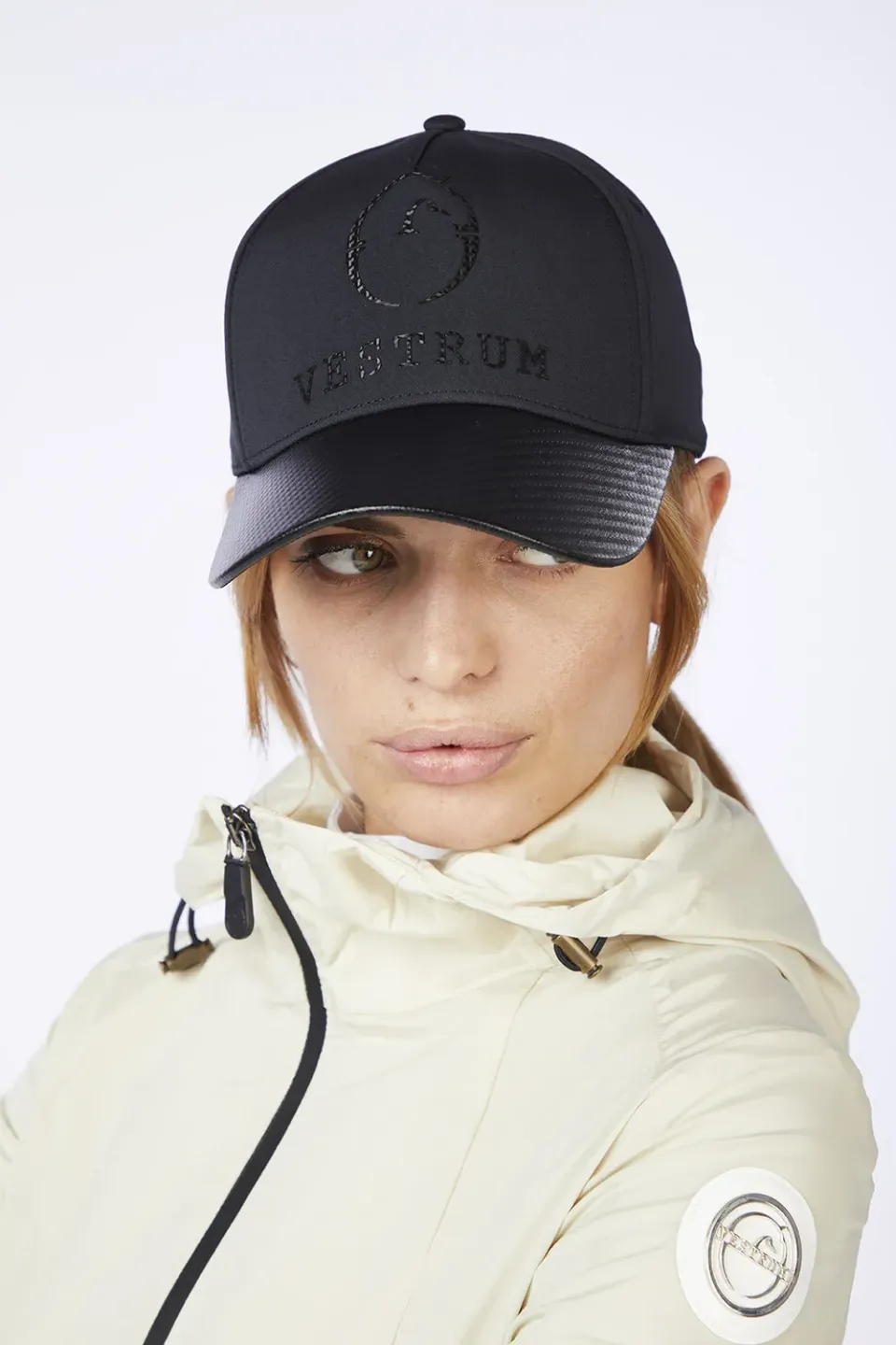 Vestrum Anzio pet zwart licht ademend met logo
