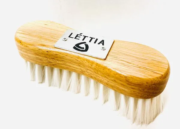 Lettia Face Brush gezichtborstel hout synthetisch haar