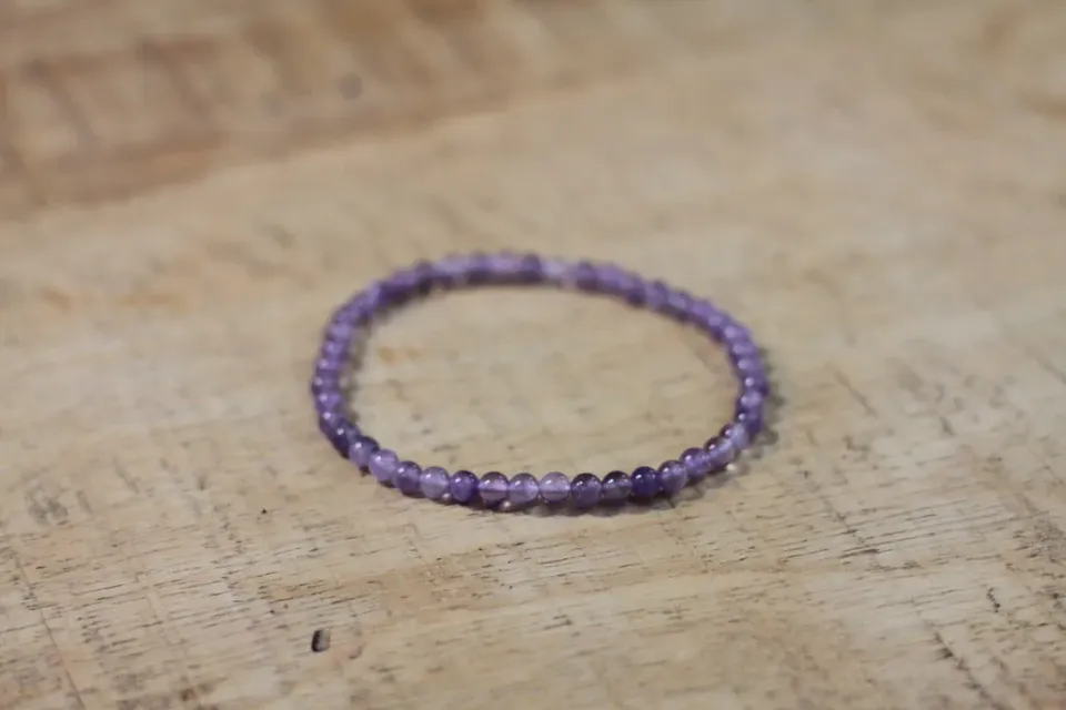 Mushabu armband lichte amethist 4 mm elastisch